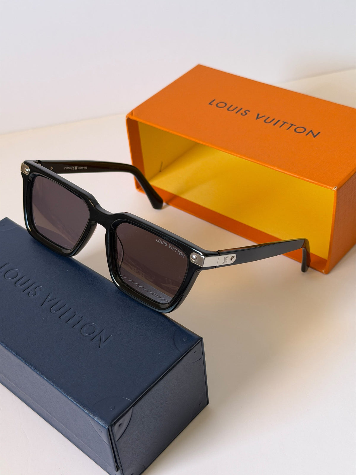 Louis Vuitton Sunglasses - Black