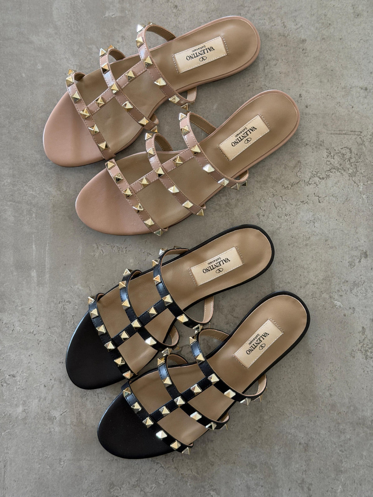 Valentino Garavani Slippers - Pink, Black