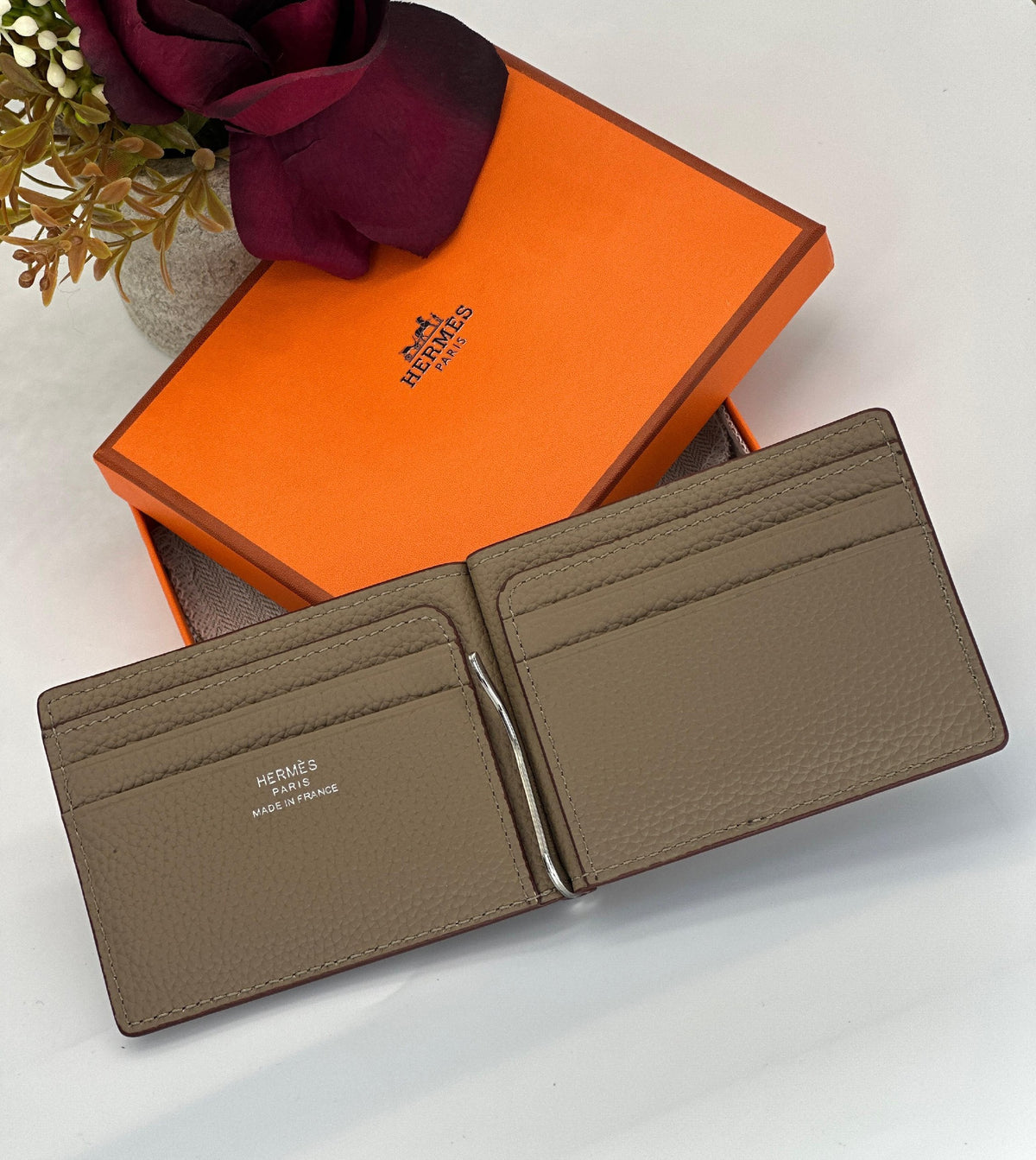 Hermès Bifold Wallet - Beige