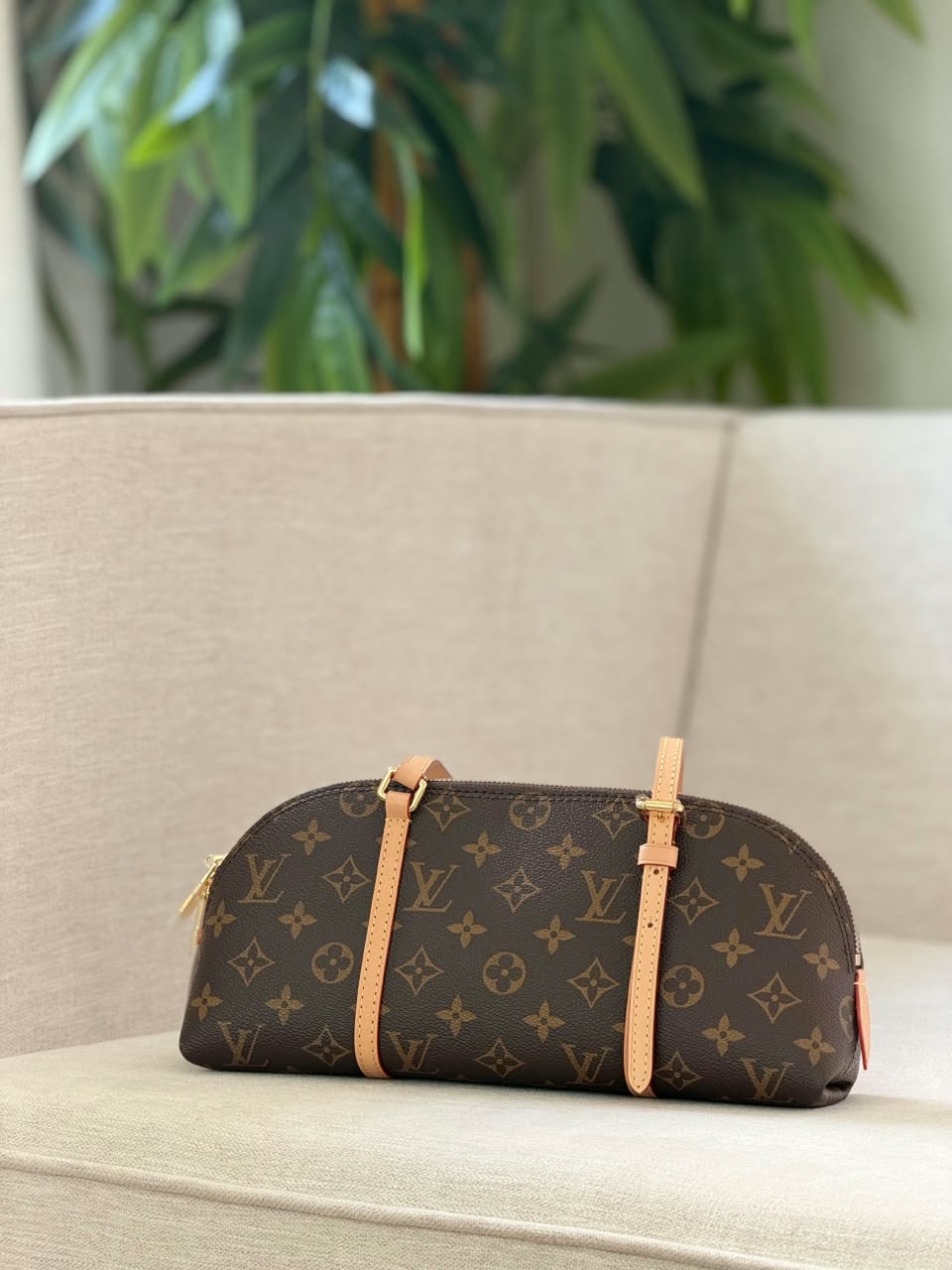 Louis Vuitton Handbag Barrel - Brown Monogram