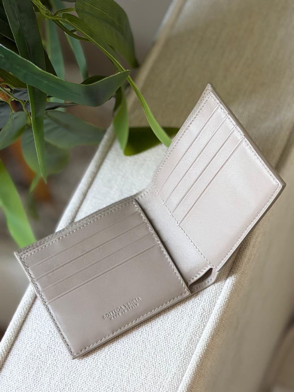 Bottega Veneta Card Slot Wallet - Beige Embossed