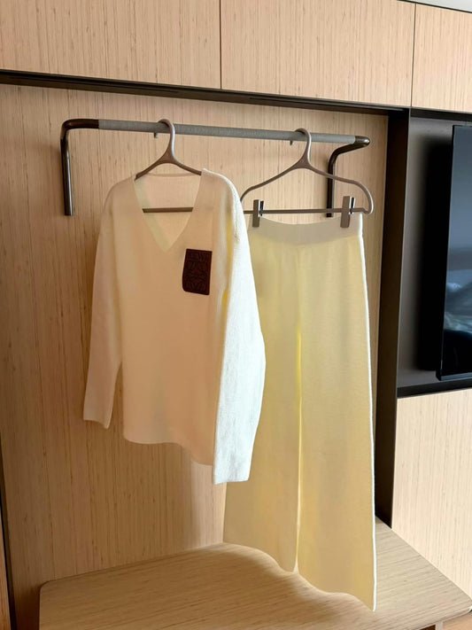 Loewe Set - White