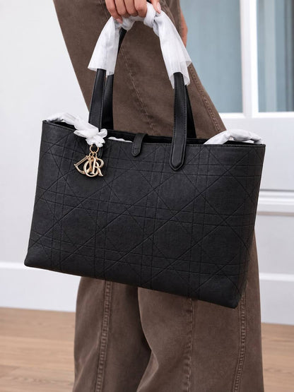 Dior Shoulder Bag - 