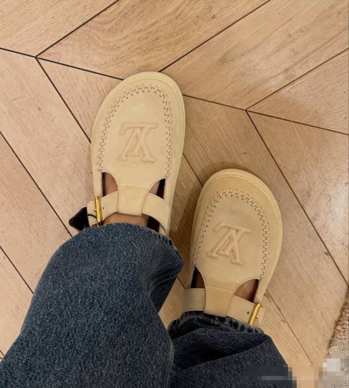 Louis Vuitton Mules - 