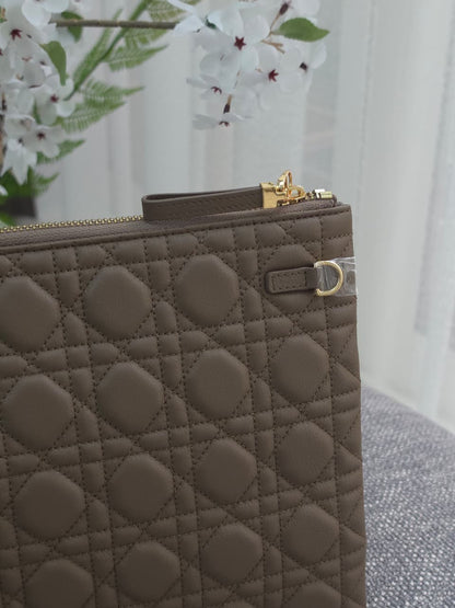 Christian Dior Quilted Clutch - Beige
