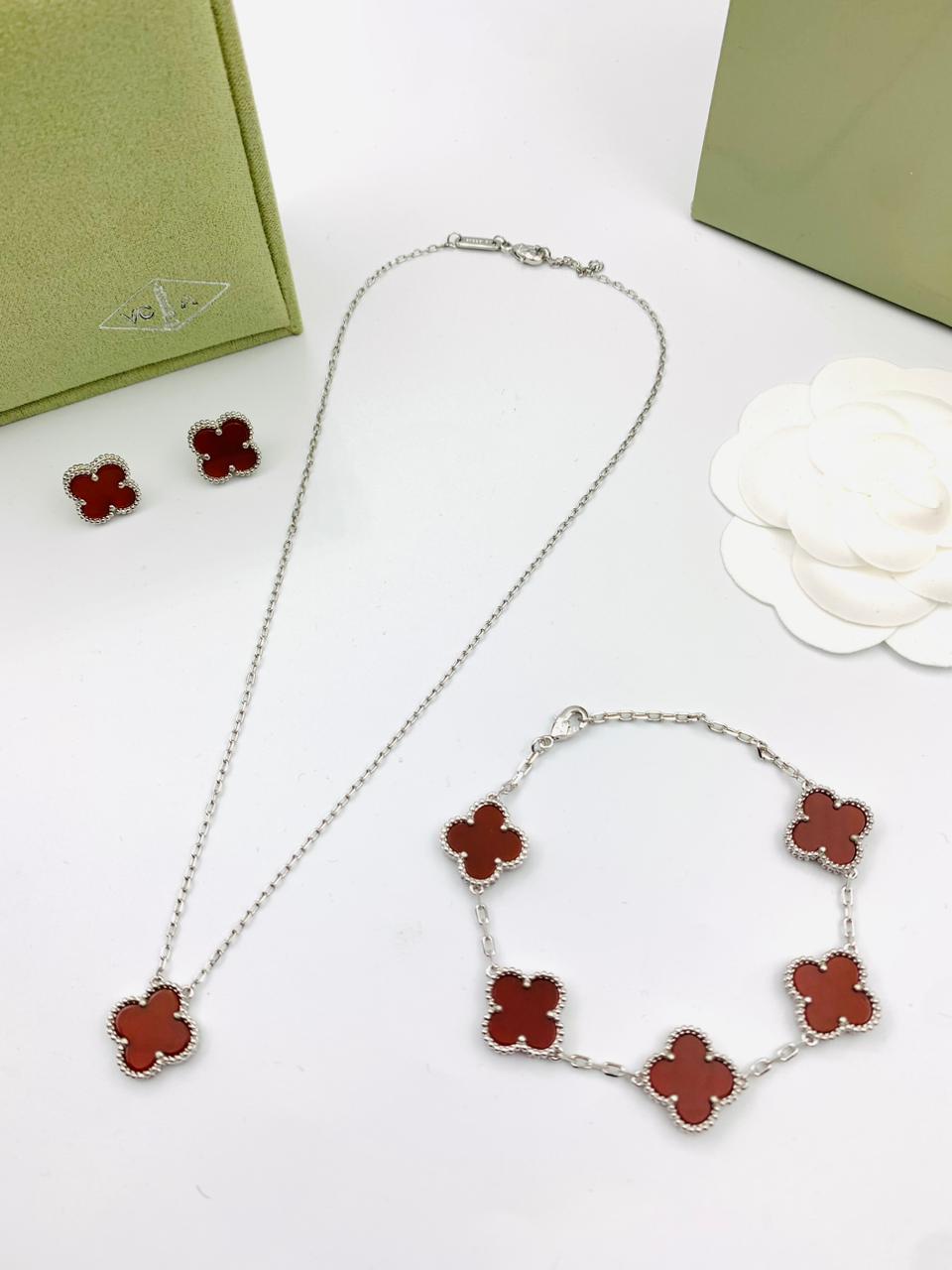 Van Cleef & Arpels Clover Jewelry Set - Brown
