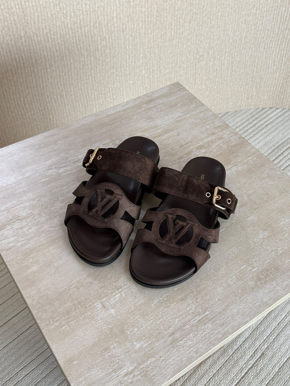 Louis Vuitton Slippers - Brown