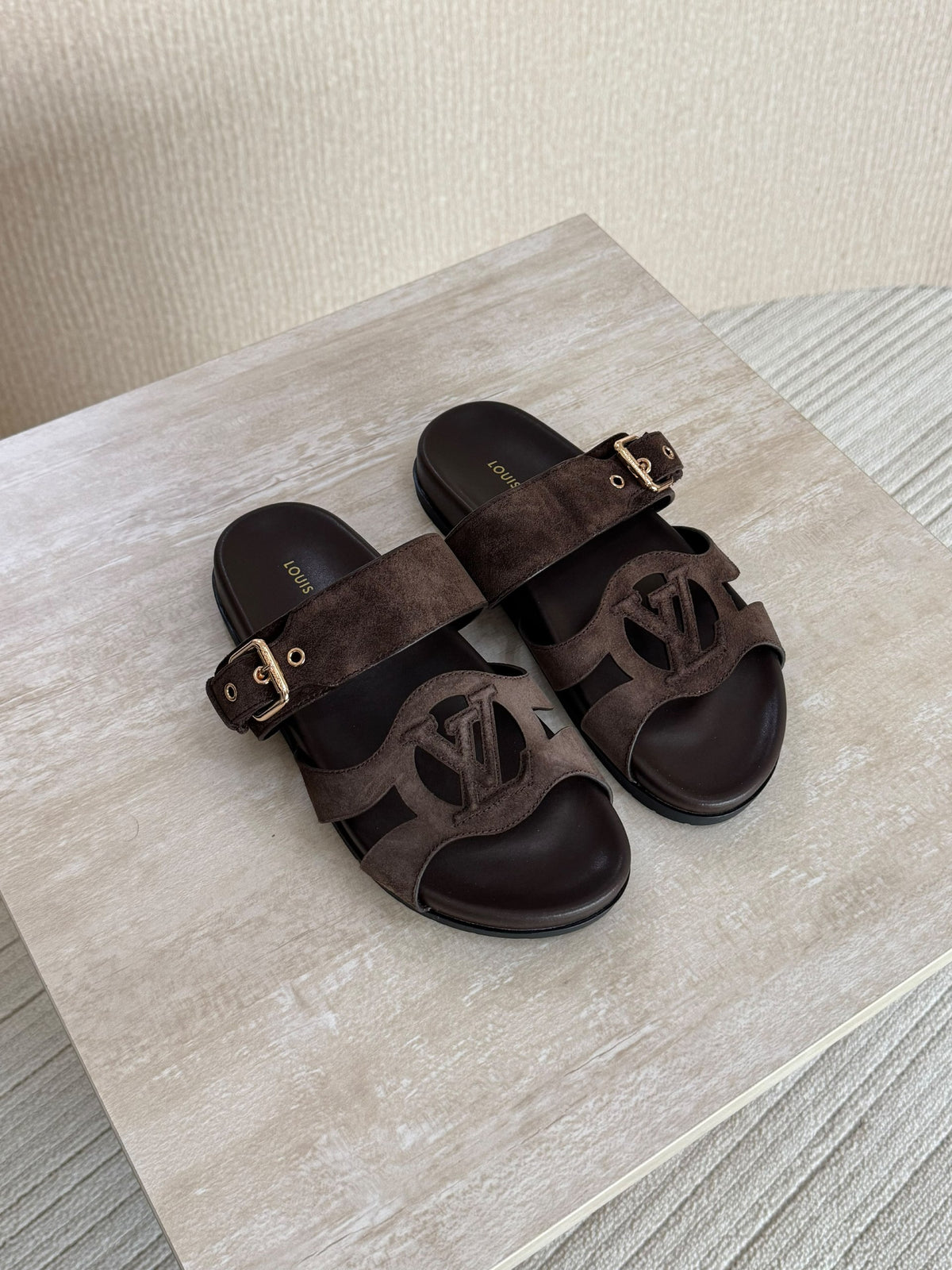 Louis Vuitton Slippers - Brown