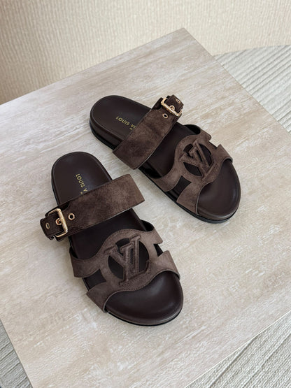 Louis Vuitton Slippers - Brown