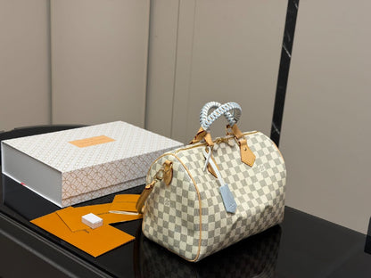 Louis Vuitton Handbag - Beige Damier