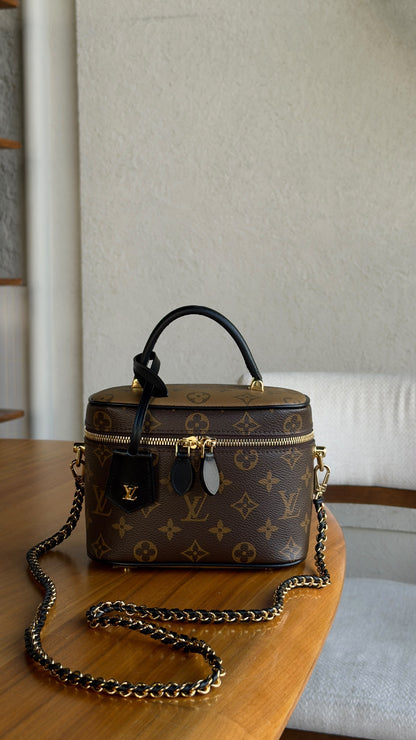 Louis Vuitton Rounded Vanity Chain Pouch - Brown Monogram