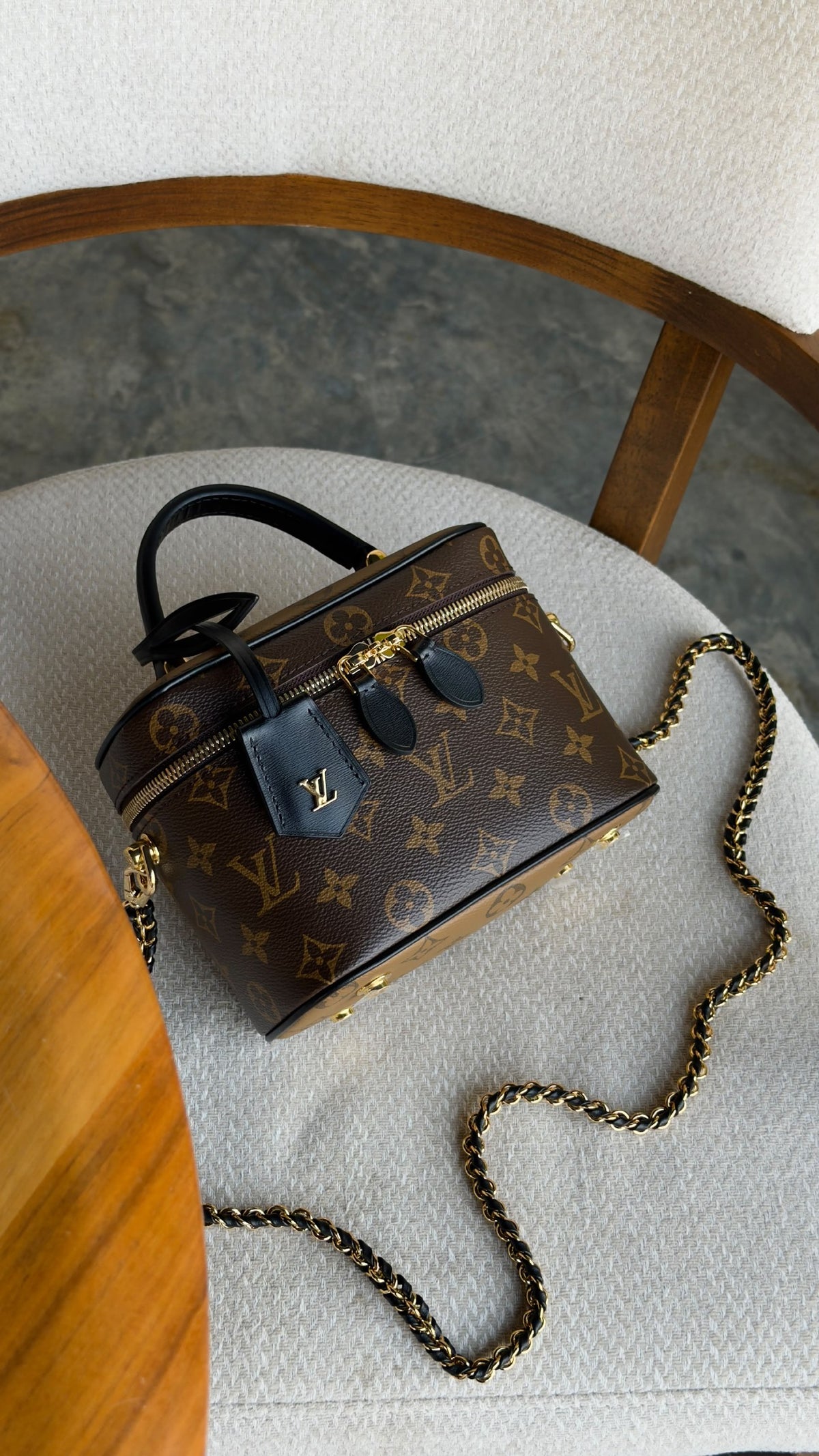 Louis Vuitton Rounded Vanity Chain Pouch - Brown Monogram