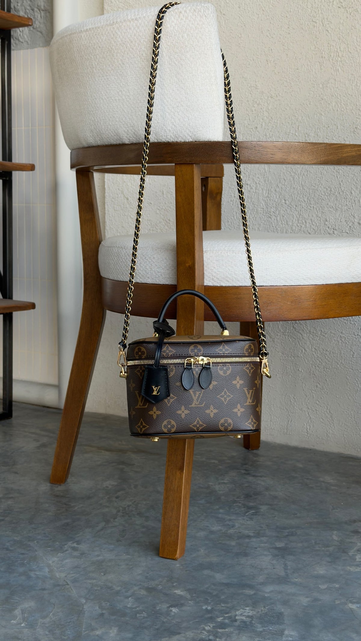 Louis Vuitton Rounded Vanity Chain Pouch - Brown Monogram