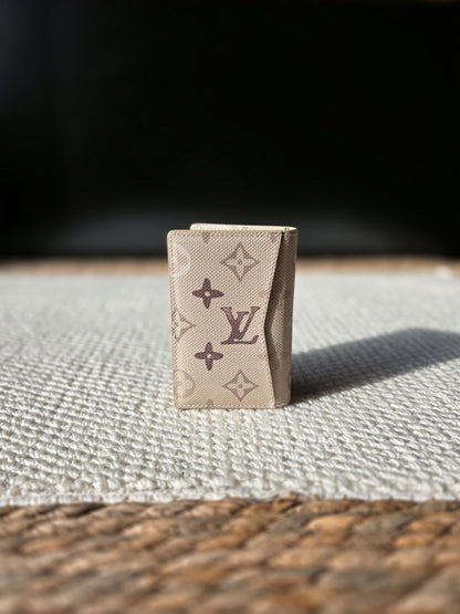 Louis Vuitton Card Holder - Beige Monogram