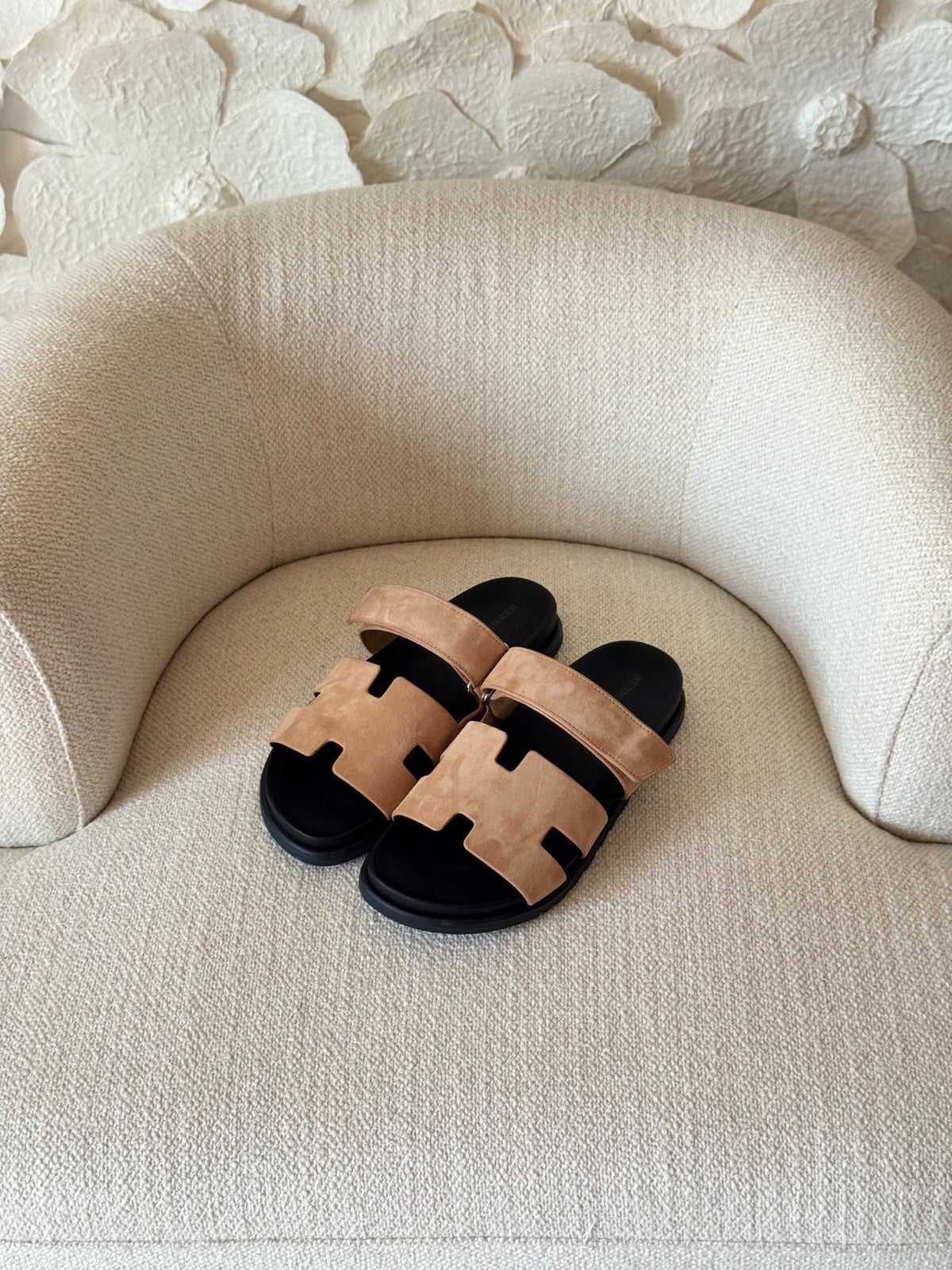 Hermès H-Cutout Slippers - Beige
