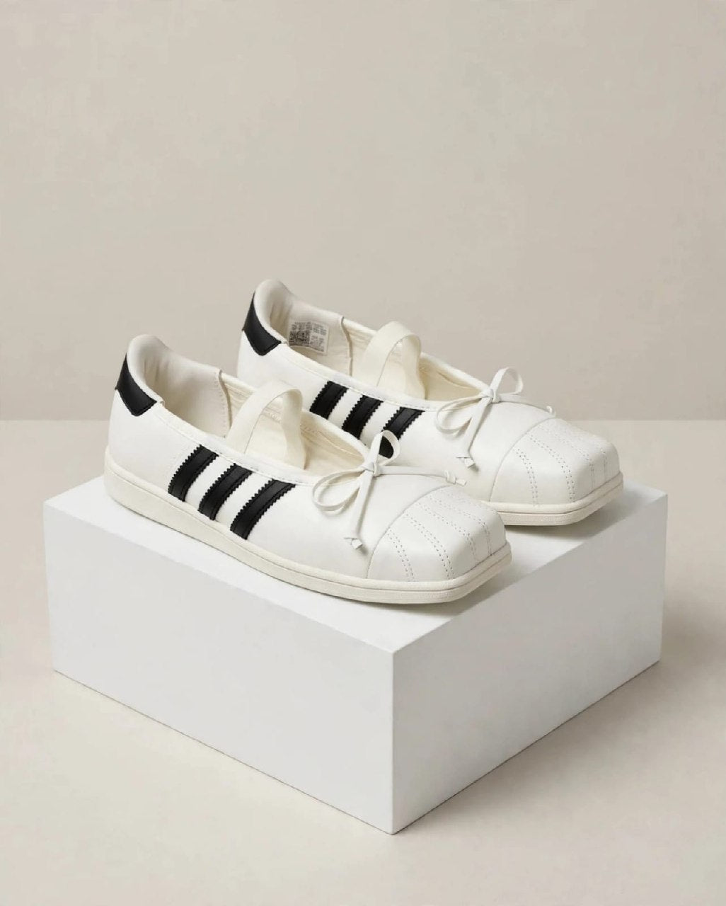 Adidas Sneakers - White & Black, Black & White, White, Black