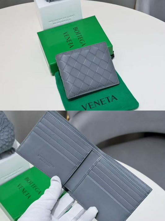 Bottega Veneta Large-Weave Wallet - Grey