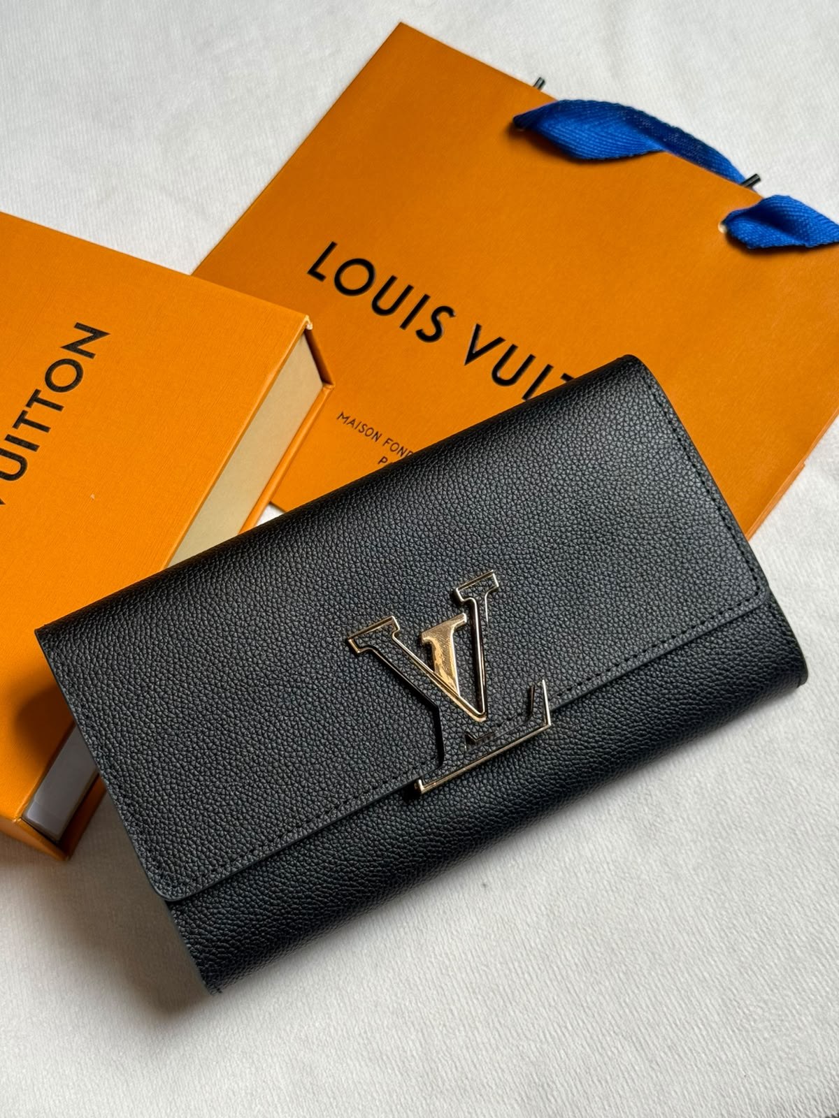 Louis Vuitton Wallet - Black, Navy, Beige, Pink, Red