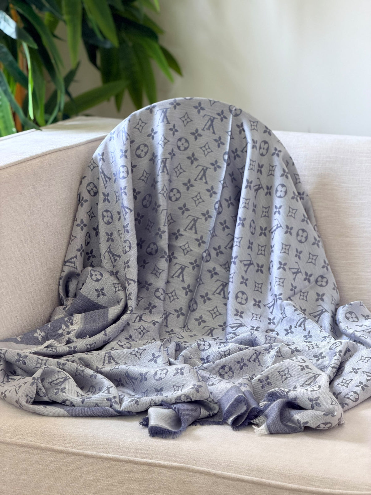 Louis Vuitton Scarf - Grey Monogram