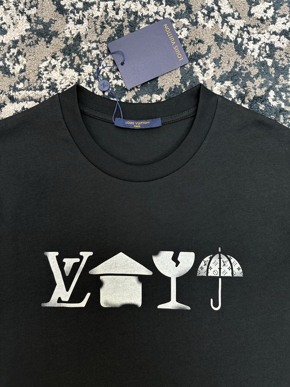 Louis Vuitton T-Shirt - Black