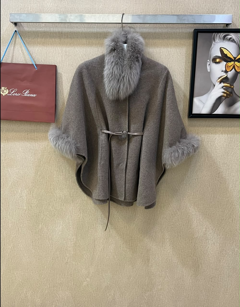 Loro Piana Cape - Taupe