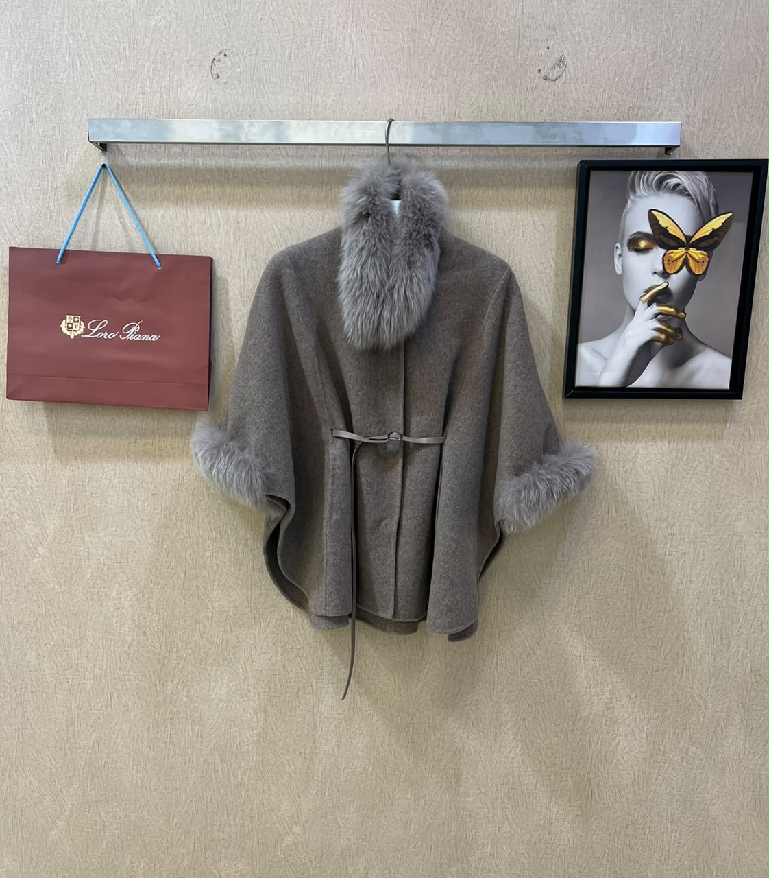 Loro Piana Cape - Taupe