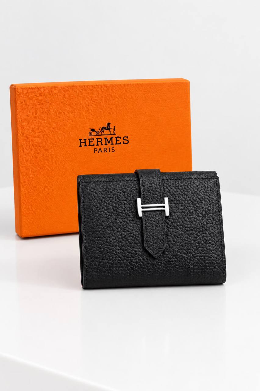 Louis Vuitton Wallet - 