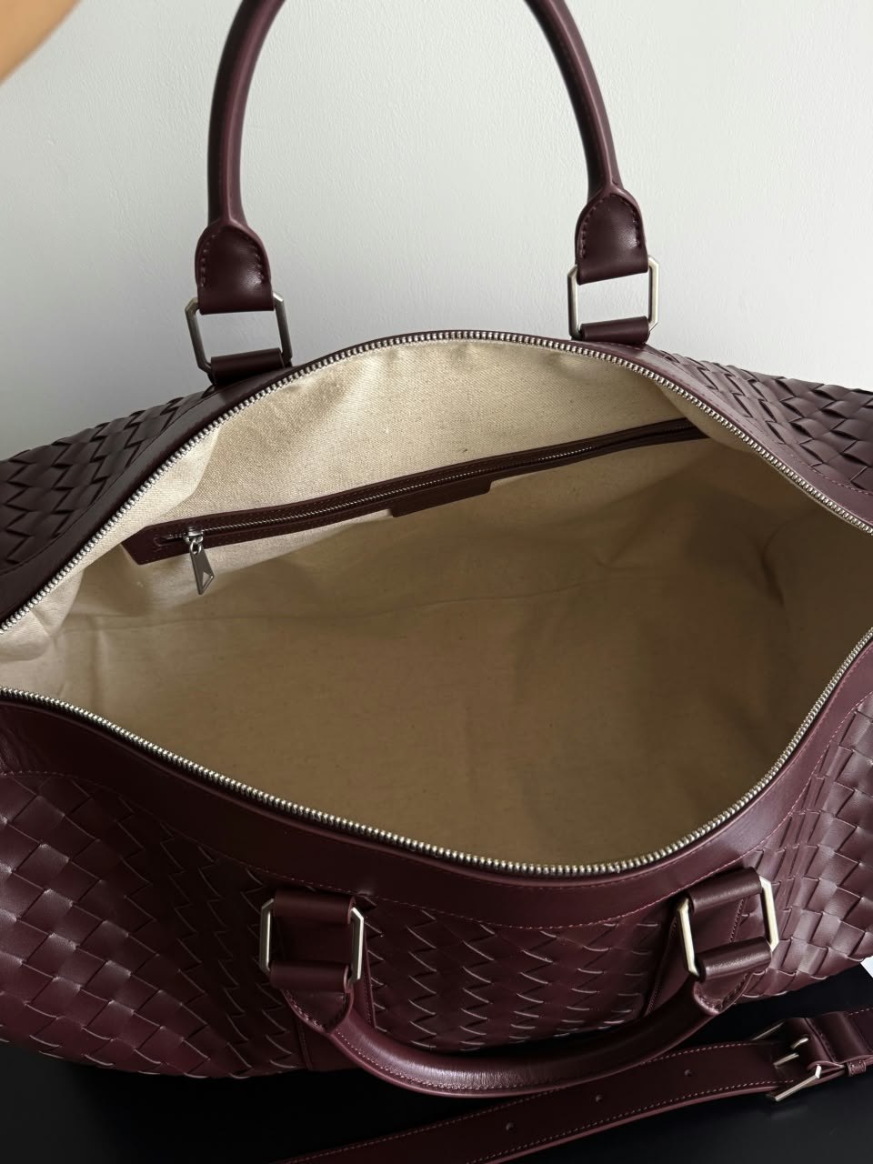 Bottega Veneta Woven Travel Bag - Burgundy