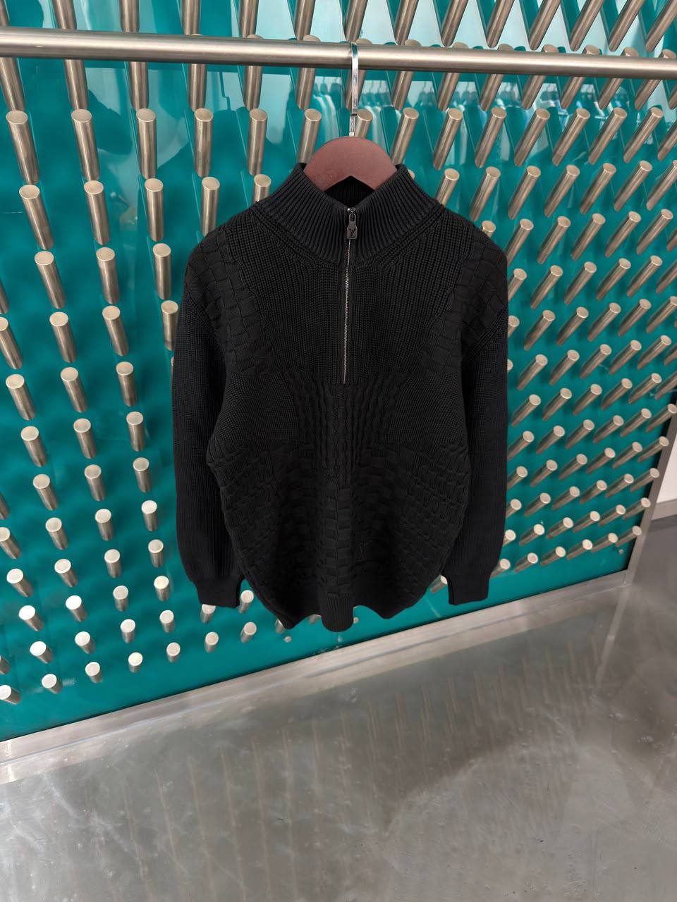 Louis Vuitton Sweater - 