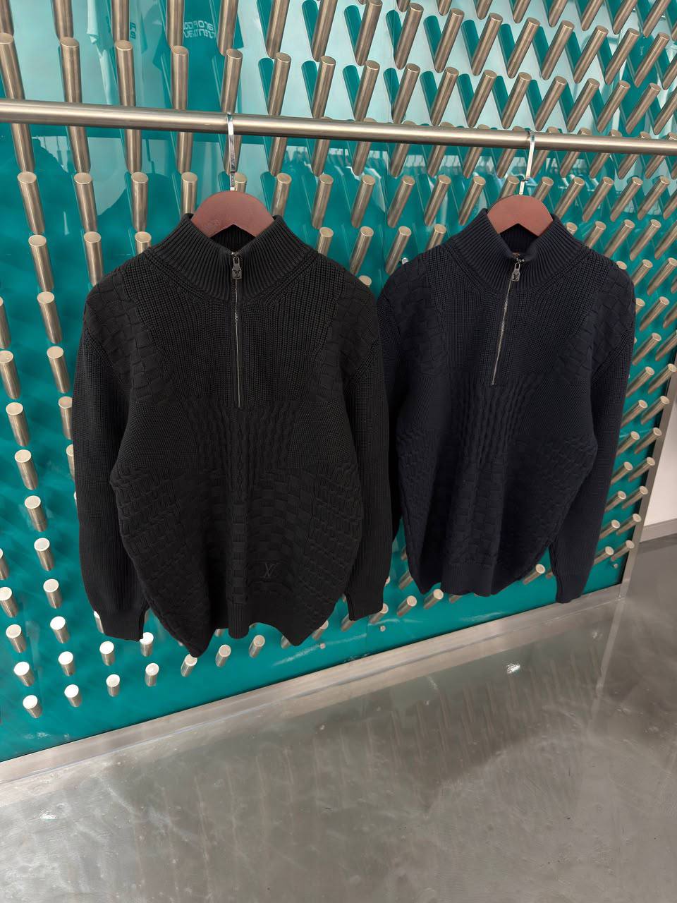 Louis Vuitton Sweater - 