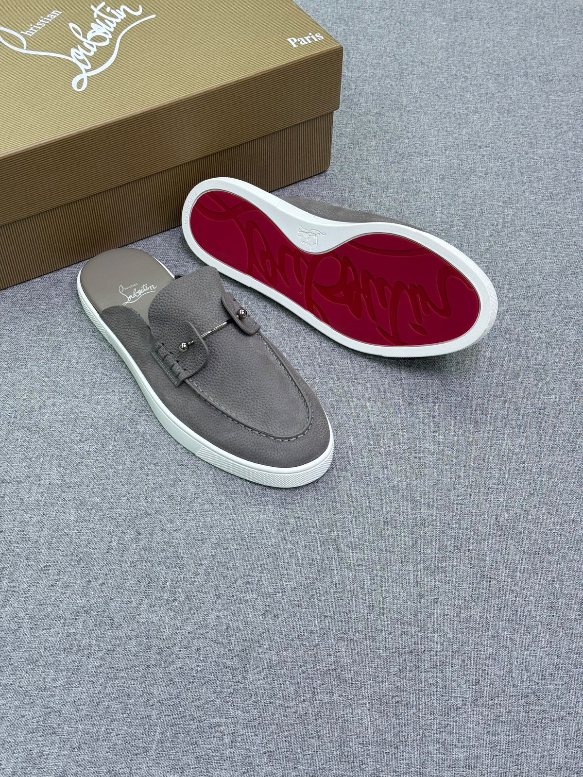 Christian Louboutin Mule - Grey