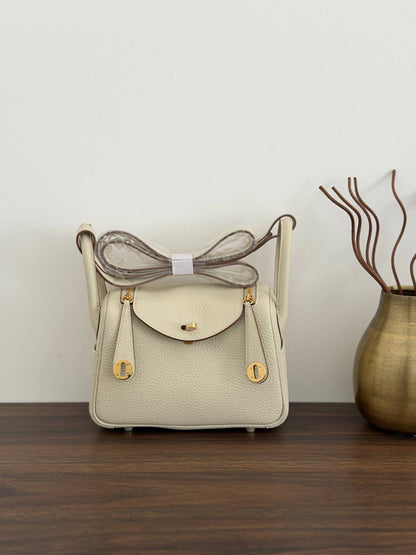 Hermès Lindy Shoulder Bag - White