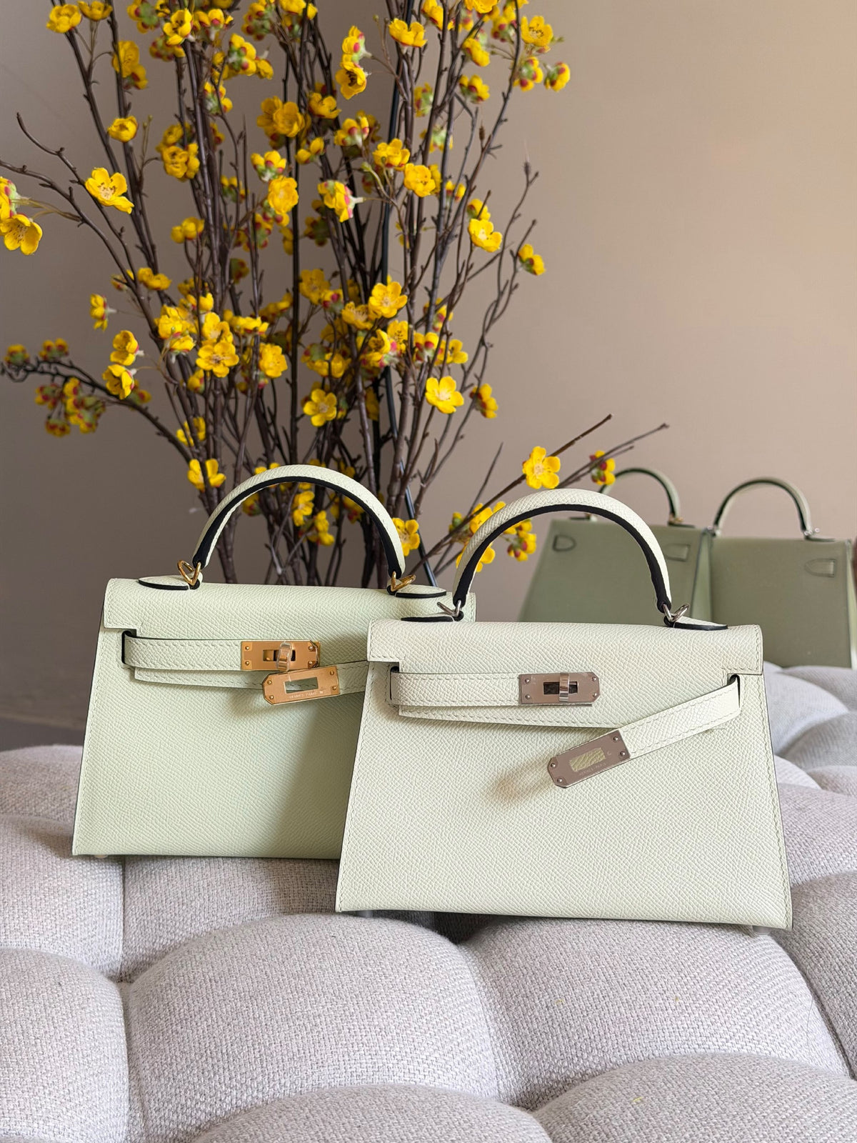 Hermès Top-Handle Handbag - White