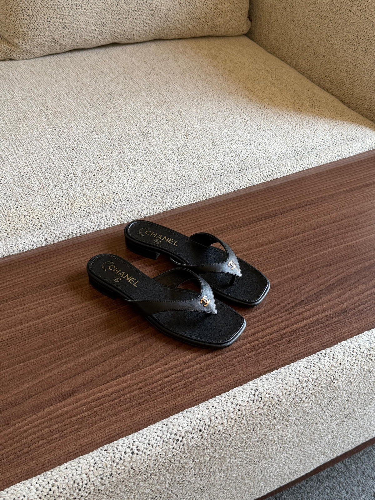 Chanel V-Strap Slippers - Black