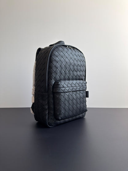 Bottega Veneta Backpack Rounded Pocket - Black