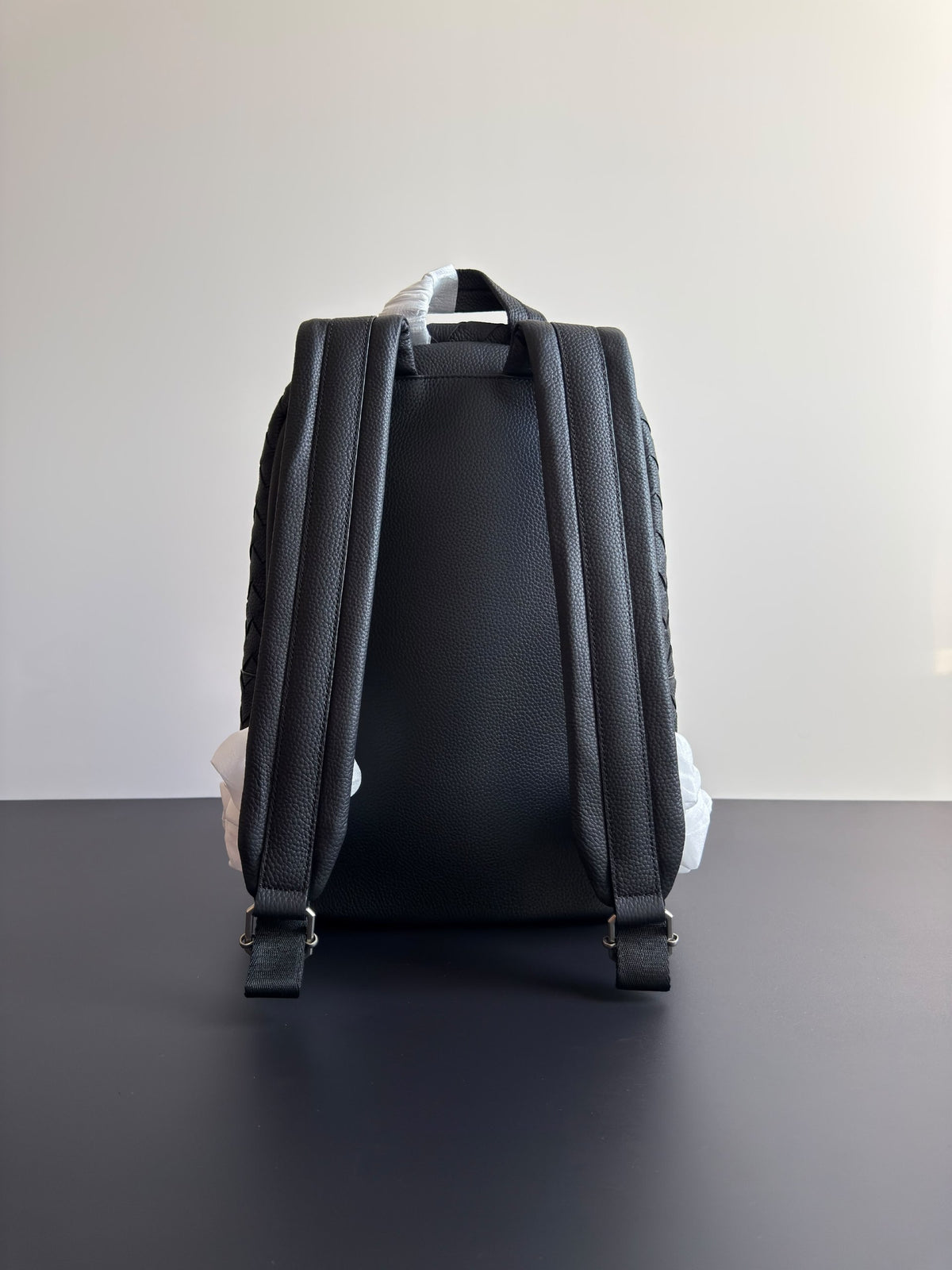 Bottega Veneta Backpack Rounded Pocket - Black