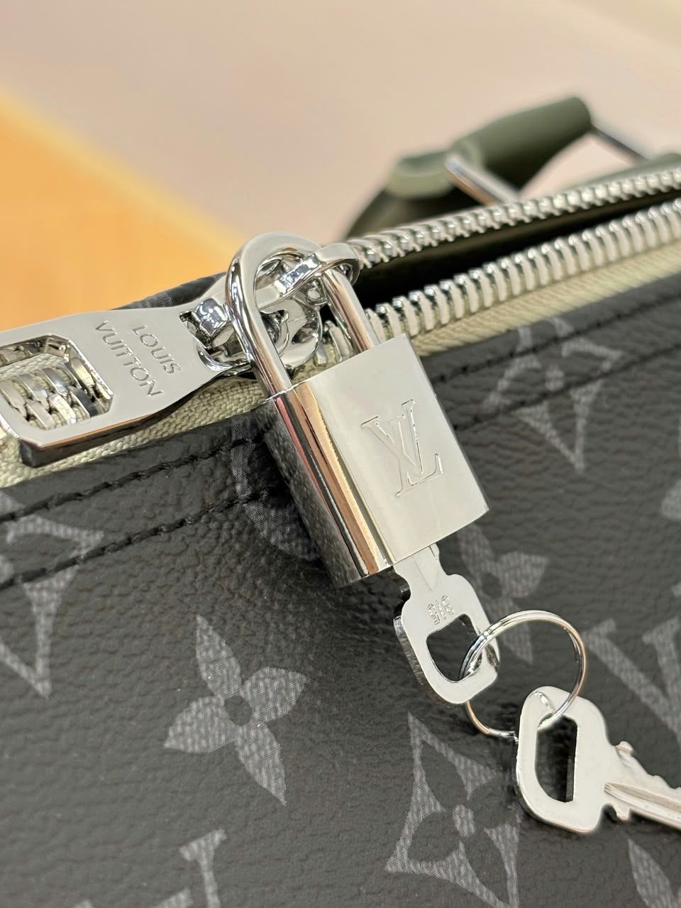 Louis Vuitton Keepall Bandouliere 45 Travel Bag - Grey Monogram
