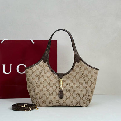 Gucci Shoulder Bag - 