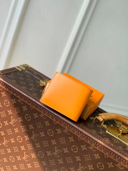 Louis Vuitton Wallet - 