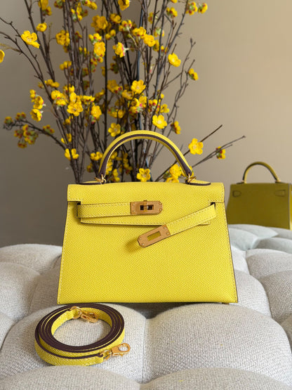 Hermès Top-Handle Handbag - Yellow