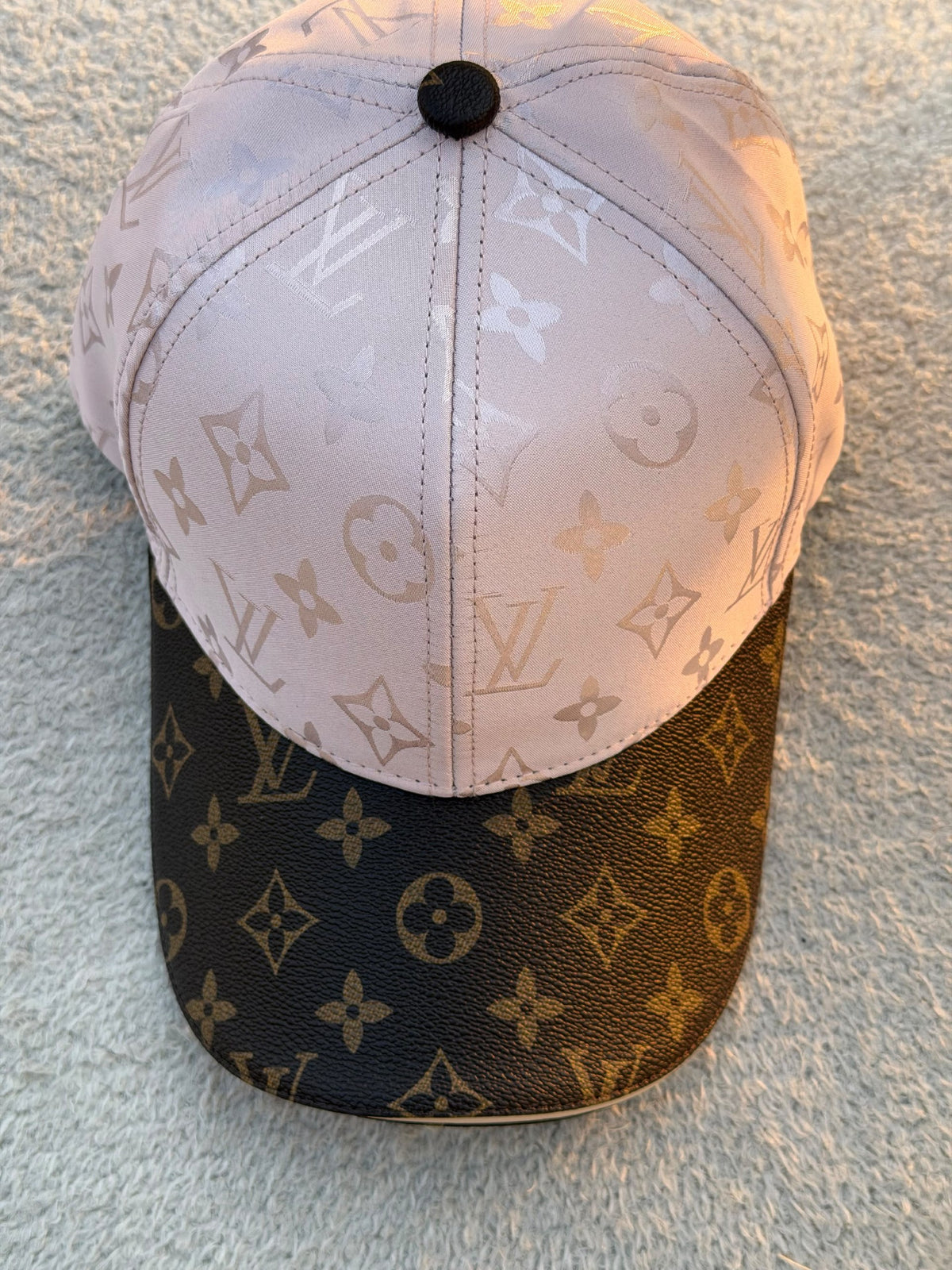 Louis Vuitton Cap - Grey Monogram