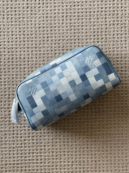 Louis Vuitton Wash Bag - Blue