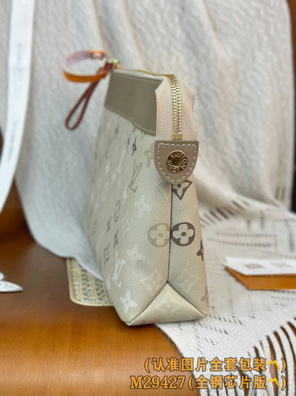 Louis Vuitton Clutch - Beige