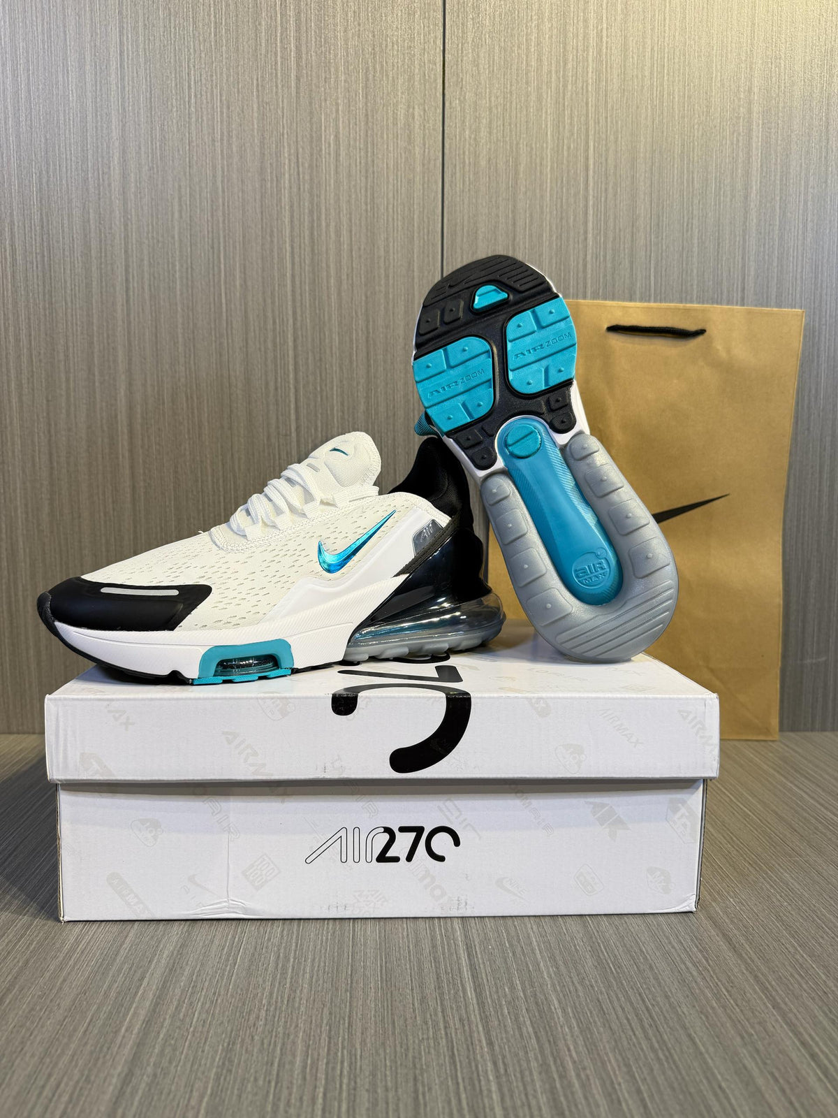 Nike Air Max 270 Premuim Sneakers - 
