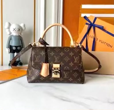 Louis Vuitton Handbag - Brown Monogram