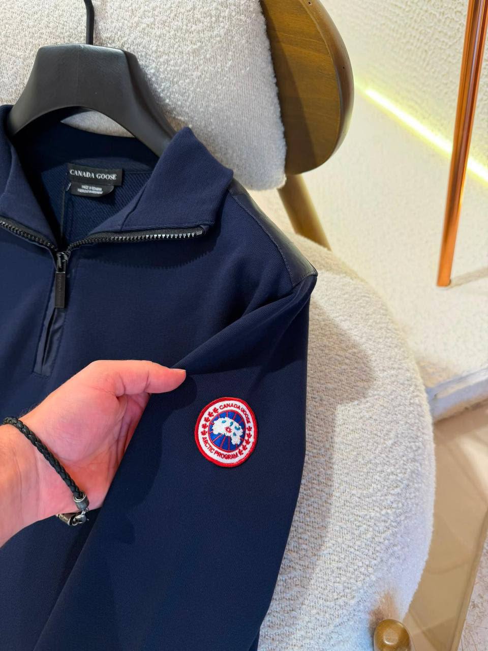 Canada Goose Sweater - 