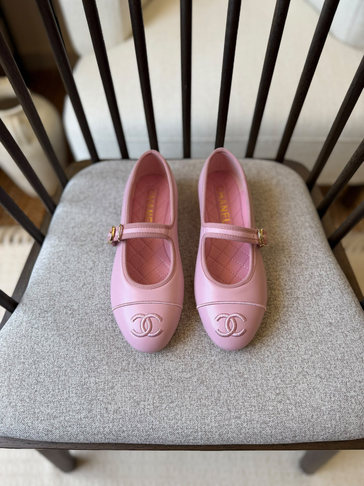 Chanel Slippers - Pink