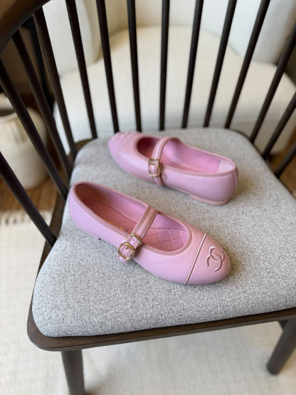 Chanel Slippers - Pink