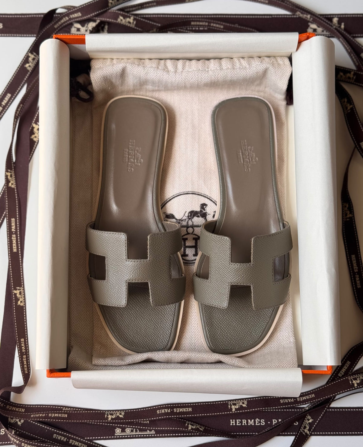 Hermès H-Strap Slippers - Beige
