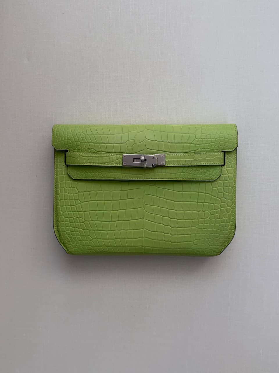 Hermès Clutch - Green Embossed